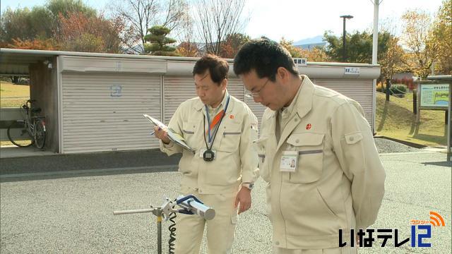 雨どいなどの放射線量測定