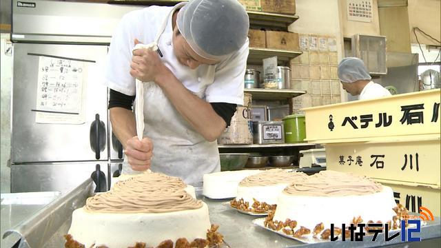 クリスマスイブでケーキ店大忙し