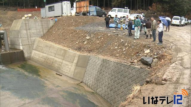 前沢川砂防事業の現状を地元に説明