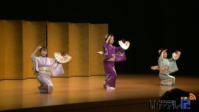 品のある日本舞踊披露