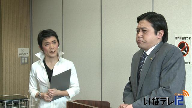 野田首相のそっくりさんが来伊