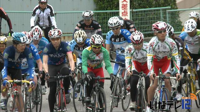 ヒルクライム　マウンテンバイクで萱野高原目指す