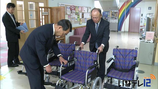 「小さな親切」運動　車椅子4台を寄贈