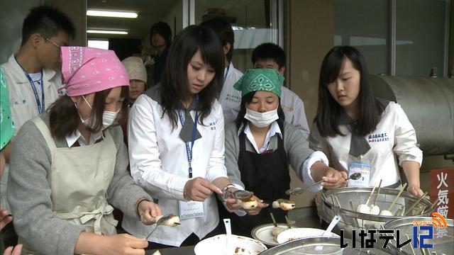 台湾の高校生と上農生が農業体験で交流