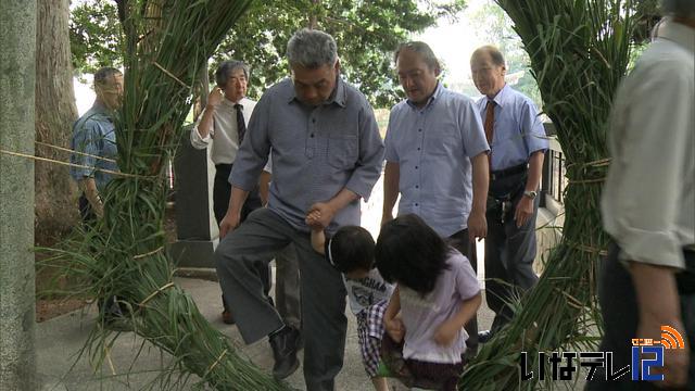 坂下神社で茅の輪くぐり