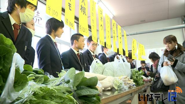 上農祭　農産物販売大盛況