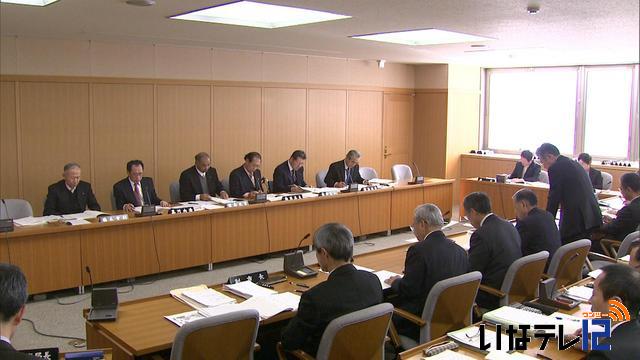 新西箕輪公民館の概要示す