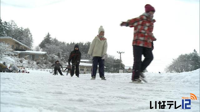 伊那西小学校でスケート教室