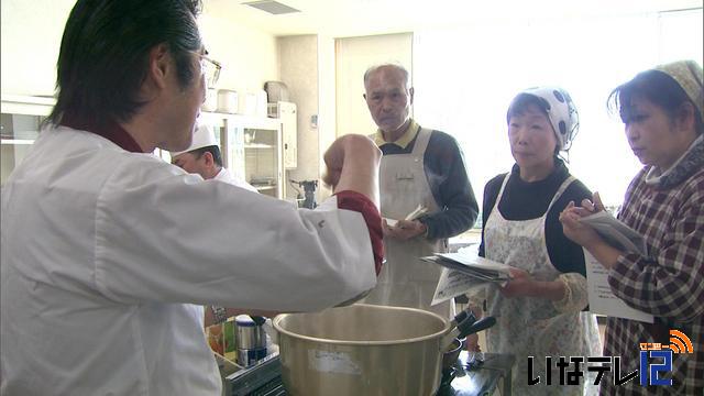 シカ肉の調理方法学ぶ