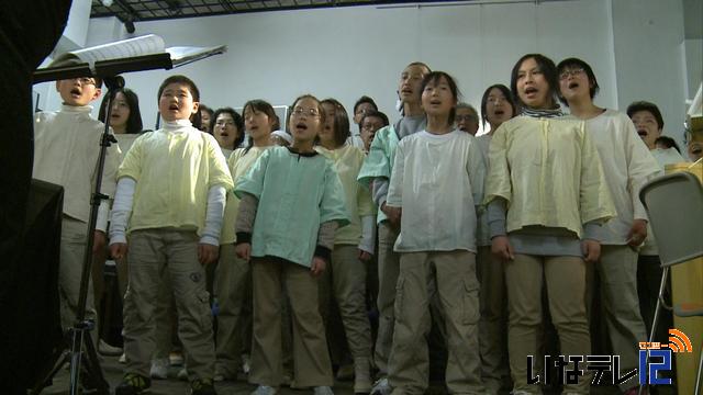 川村カ子トの功績を合唱劇で伝える