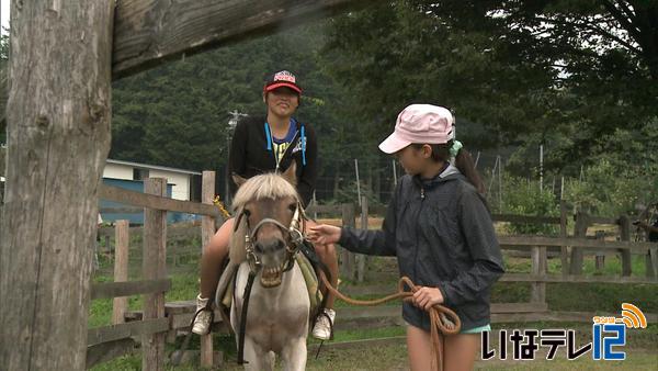 千葉市の児童が乗馬体験