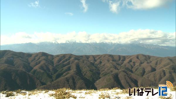 入野谷山頂上へと続く登山道　新たに設置