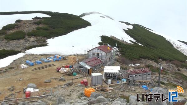 西駒山荘　７月中の完成目指す