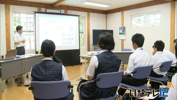 「夢大学」　中学生が経営者から学ぶ