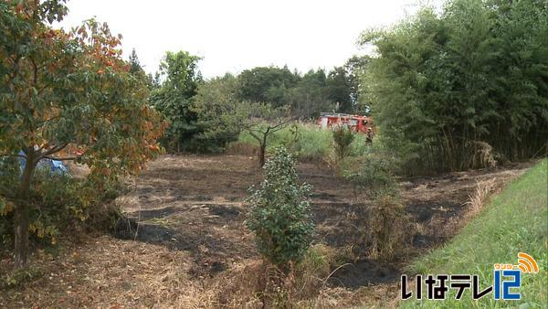 伊那市西春近で下草を焼く