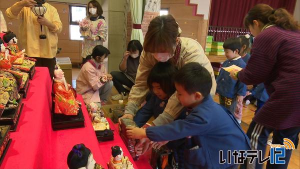 南箕輪村南部保育園　雛人形の飾りつけ