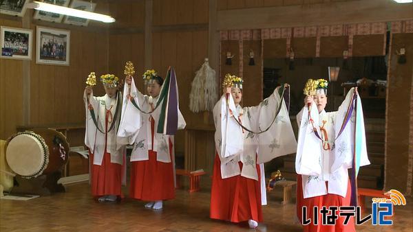 高尾神社の例大祭とツツジまつり