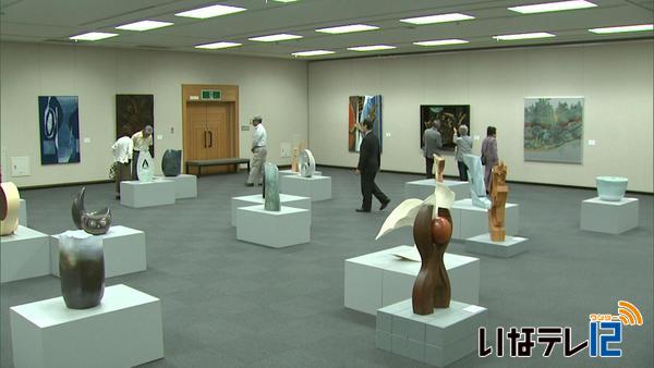 県内トップレベルの工芸作品一堂に