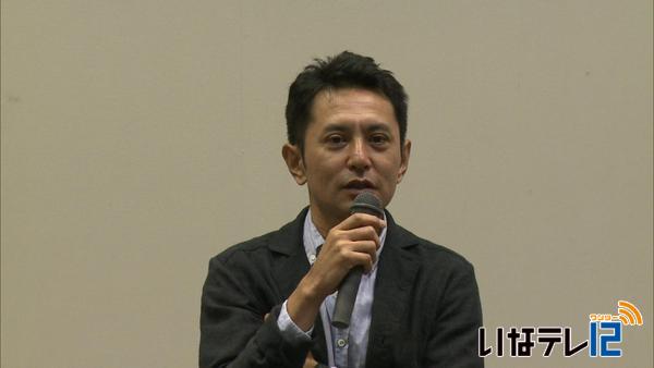 宮崎吾朗監督　母校で後輩と対談