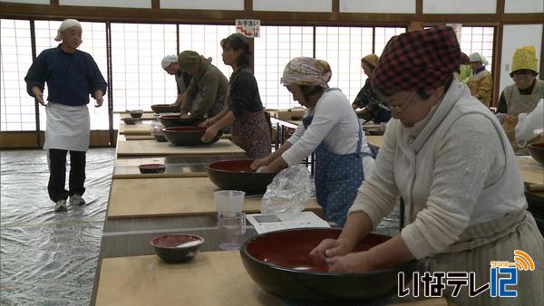 高遠町公民館でそば打ち講座