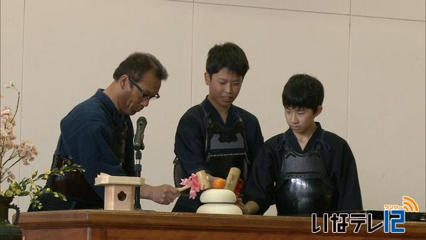 伊那少年剣道クラブ　鏡開きと今年初稽古