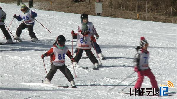 伊那スキーリゾートで小学校のスキー教室ピーク