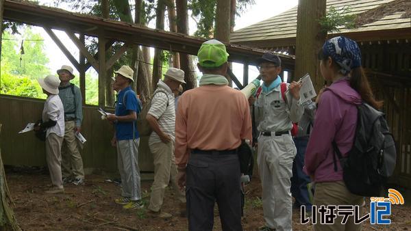 東山山麓歴史の道三日町を散策