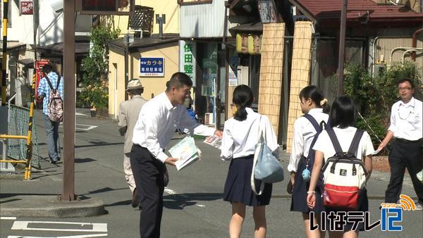 伊那バス労働組合が駅前で利用呼びかけ