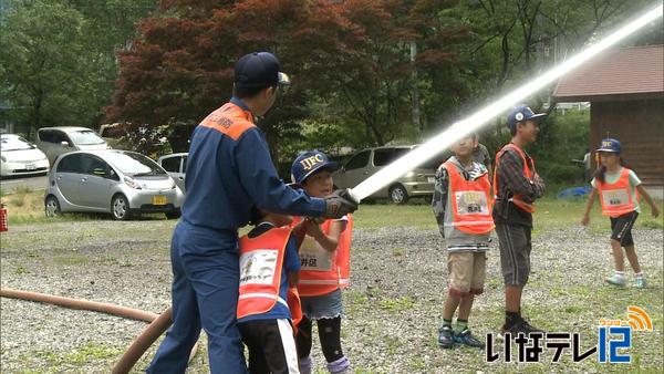 荒井区少年少女消防クラブが夏季訓練