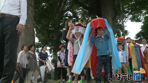 箕輪南宮神社伝統　雨乞いの鹿頭行列