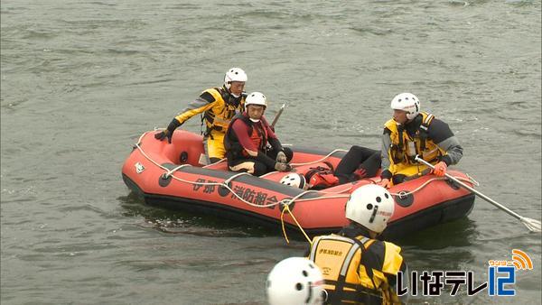 夏の行楽シーズン　水難救助訓練