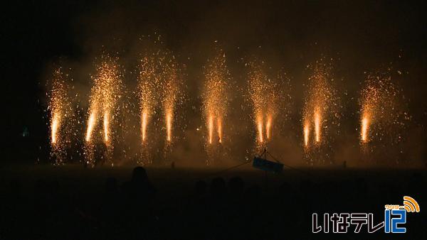 みのわ祭り２０１６　花火大会もにぎわう