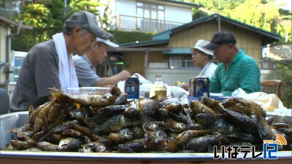 ２７の会　獲れたての鮒の甘露煮を味わう