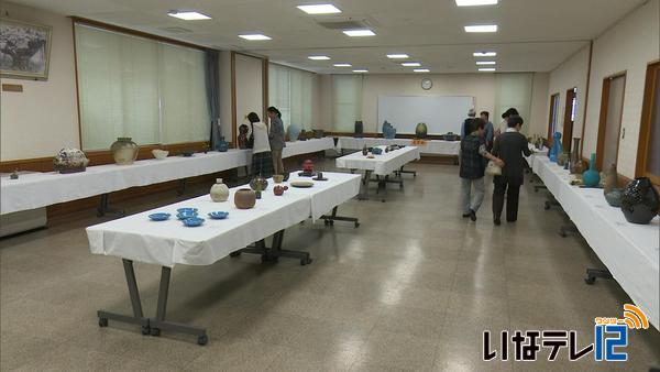 箕輪陶芸研究会　展示会