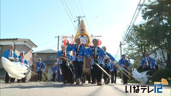 伊那市西箕輪大萱　７年ごとに一度の長持ち担ぎ