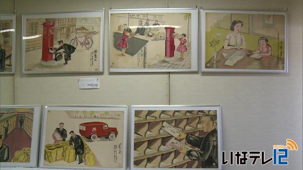 西町伊那部文化祭　美術作品並ぶ