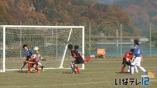 ケーブル杯サッカー大会 TopＳｔｏｎｅ伊那が優勝