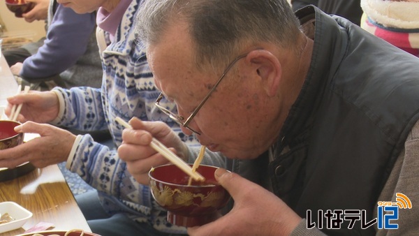 箕輪町大出で新そば味わう