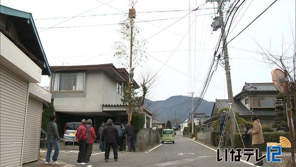 地区の安泰を願い 「大文字」建て