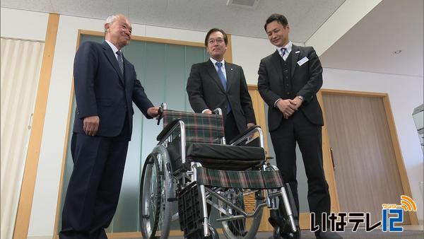 東京海上日動　上伊那福祉協会に車椅子寄贈