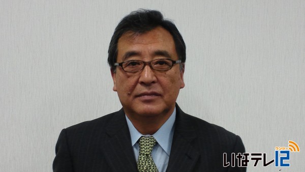 県会議長に垣内基良氏