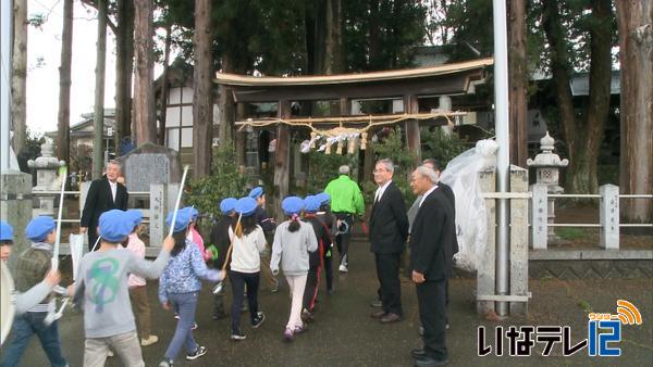 蕗原神社の例大祭に合わせて鼓笛隊パレード