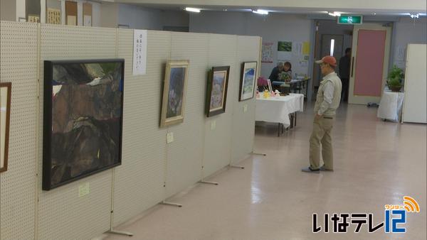 西町区美術作品展　２１日まで