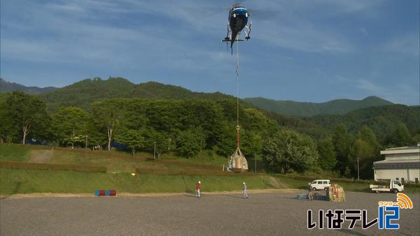 夏山シーズンを前に西駒山荘へ荷揚げ