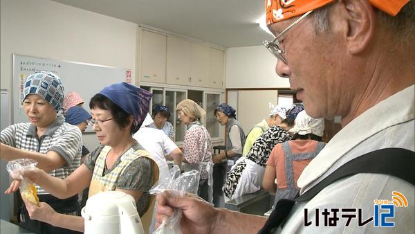 南小河内健康づくり部会 料理教室で簡単オムレツ