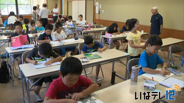 夏休みの児童対象に各地で勉強や工作のイベント