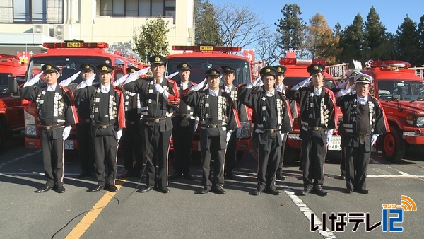 箕輪町消防団　パレードで火災予防呼びかけ