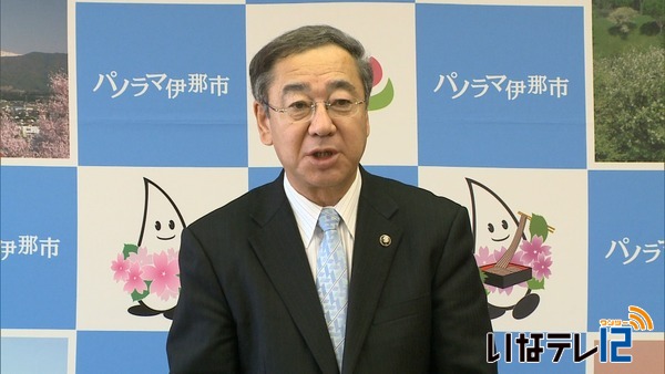 伊那市長選　白鳥氏「年内に結論だす」