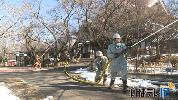 文化財防火デー　高遠閣で火災訓練