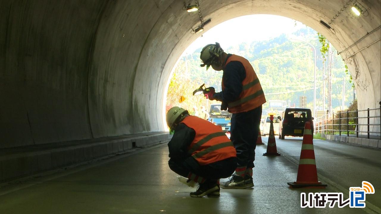 国内初　トンネル内で自動運転実証実験